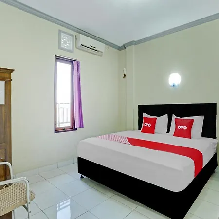 Oyo 90520 Kuta Family Guest House